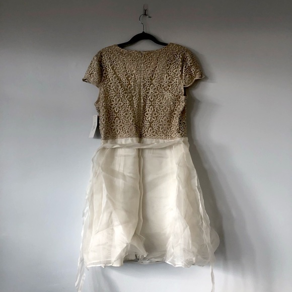 ModCloth white & ivory embroidered party dress with sash - Picture 8 of 11